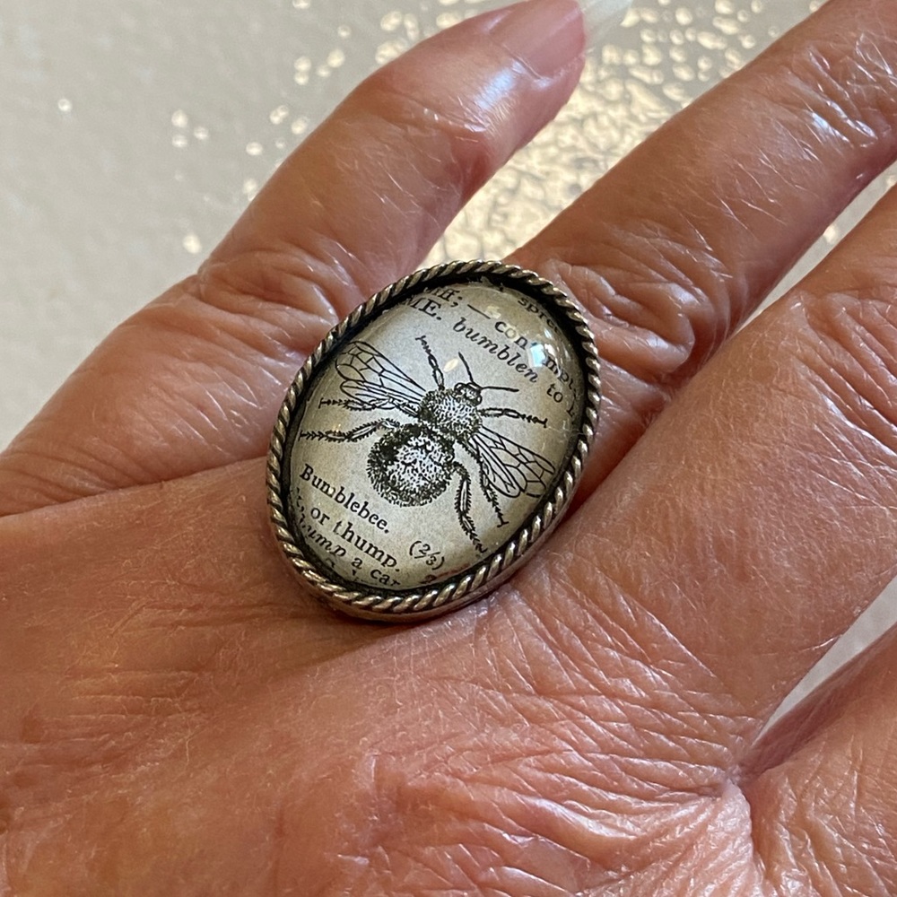 Silver Bee Ring - image 4